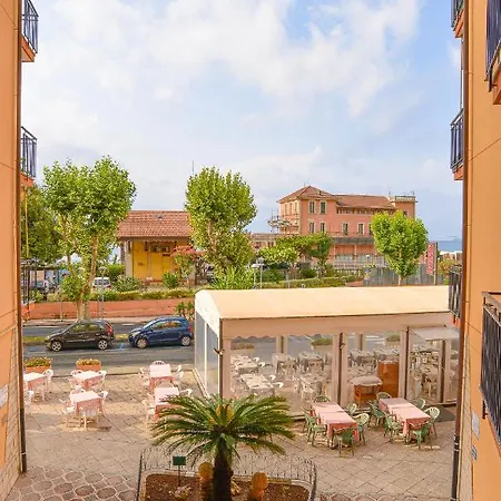 Stella Marina - Casa Vacanze * Borgio Verezzi